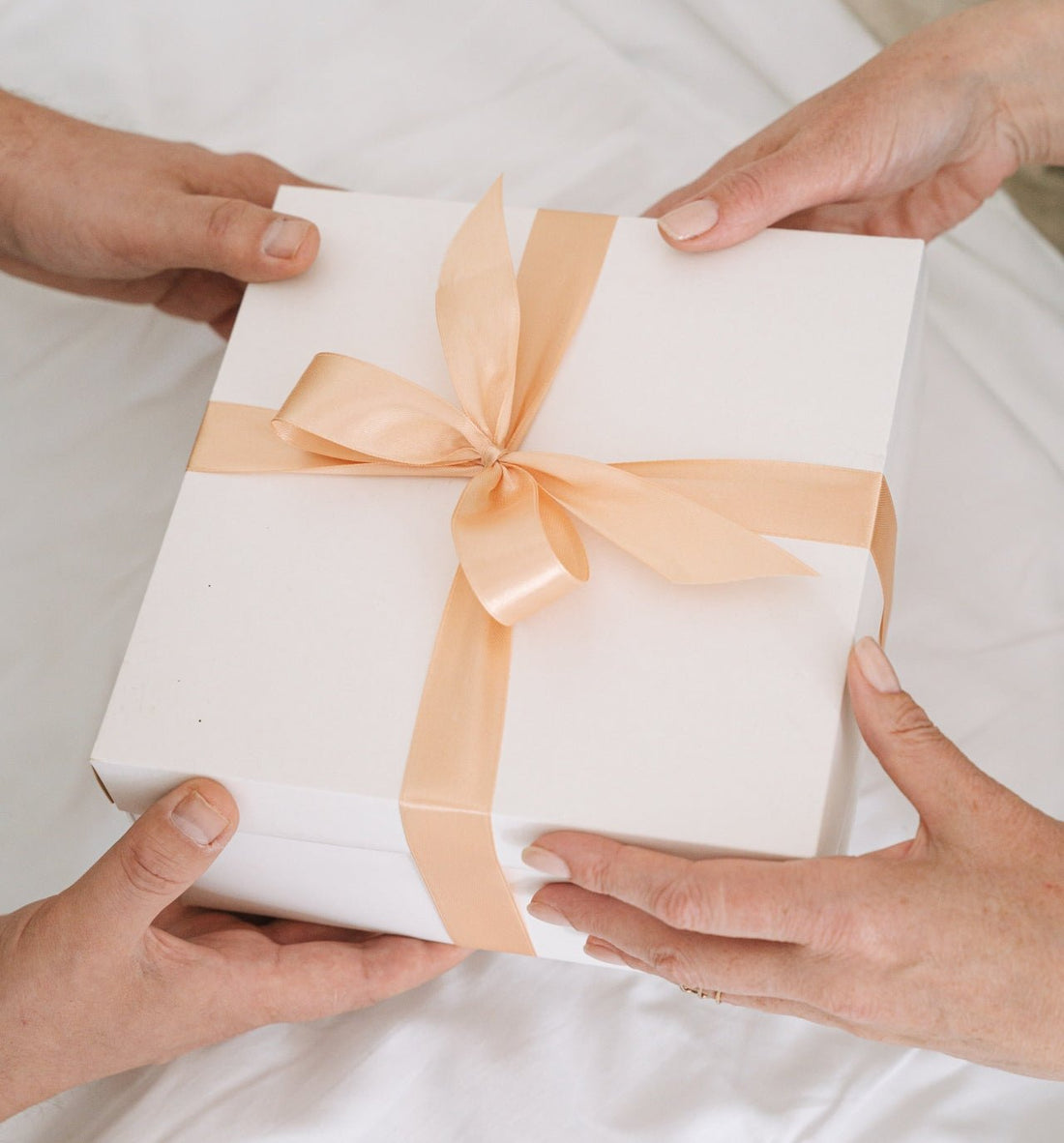 Corporate Holiday Gifting: A Holistic Approach to Employee Wellbeing - The Sun & My Soul