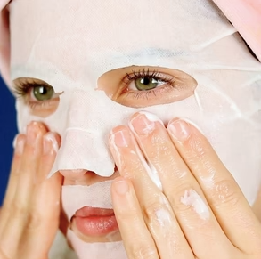 Moon Velvet Moisturising Cream Sheet Face Mask