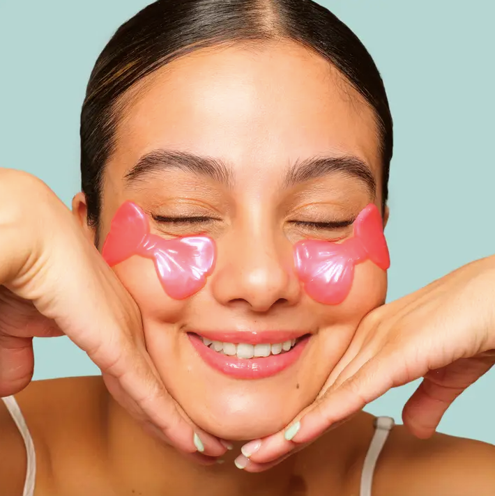 Pink Ribbon Bow Shaped Brightening Under Eye Mask – Rosewater, Caffeine & Peptides (8 Pairs)